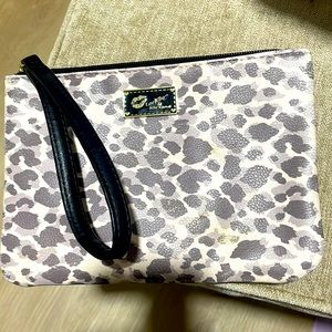 Brand new Betsey Johnson bracelet, leopard